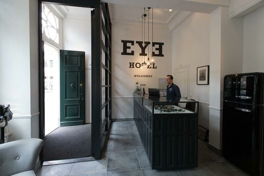 Eye Hotel