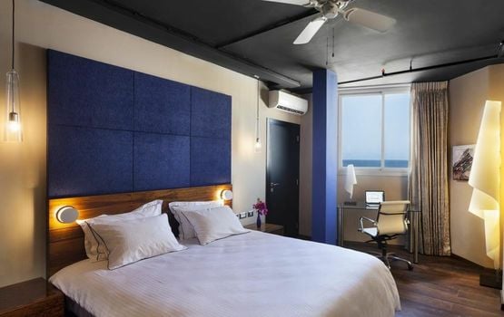 Port and Blue TLV Boutique Suites