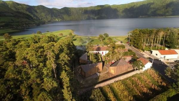 Sete Cidades Lake Lodge