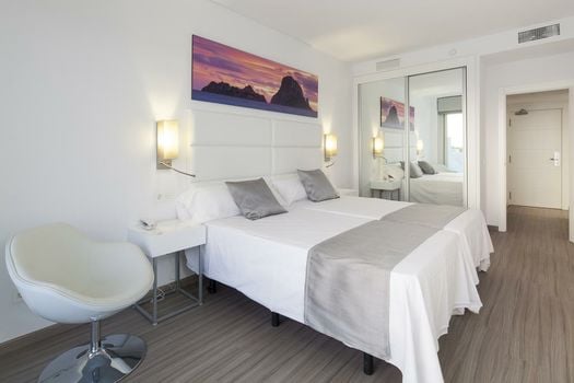 AxelBeach Ibiza Suites Apartments Spa and Beach Club - Adults Only