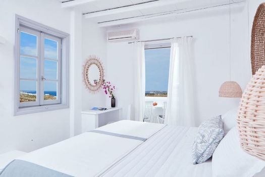 Mr. and Mrs. White Paros - Small Luxury Hotels of the World