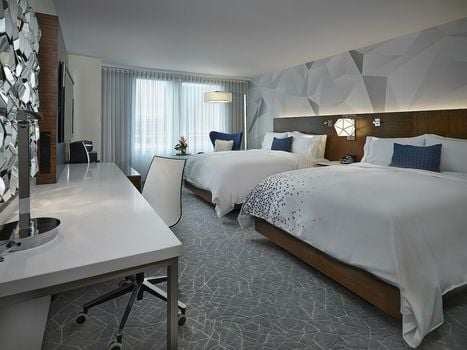 Renaissance Edmonton Airport Hotel