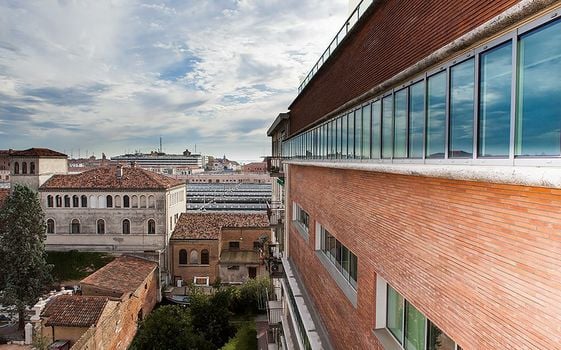 Venice Halldis Apartments