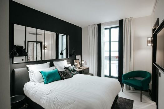 Laz' Hotel Spa Urbain Paris