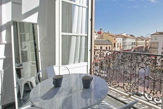 Apartamentos Plaza Constitución - Larios