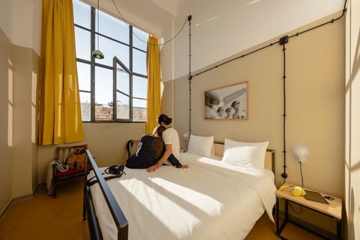 Fabrika Hostel & Suites