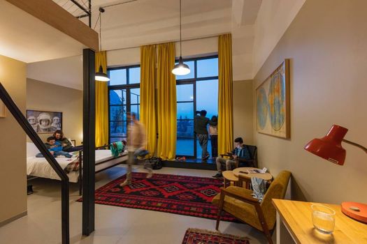 Fabrika Hostel & Suites