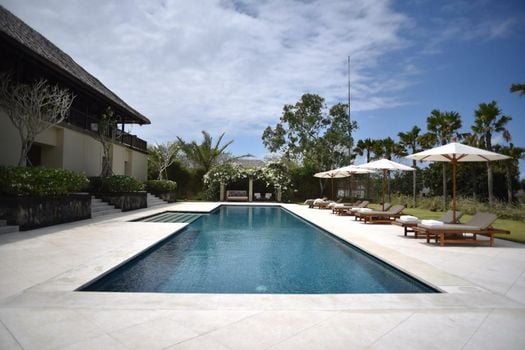 REVĪVŌ Wellness Resort Nusa Dua Bali