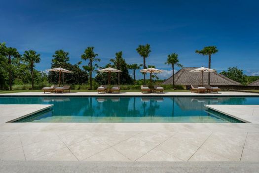 REVĪVŌ Wellness Resort Nusa Dua Bali