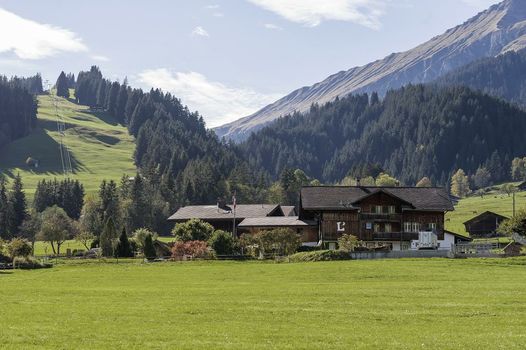 Lenk Lodge