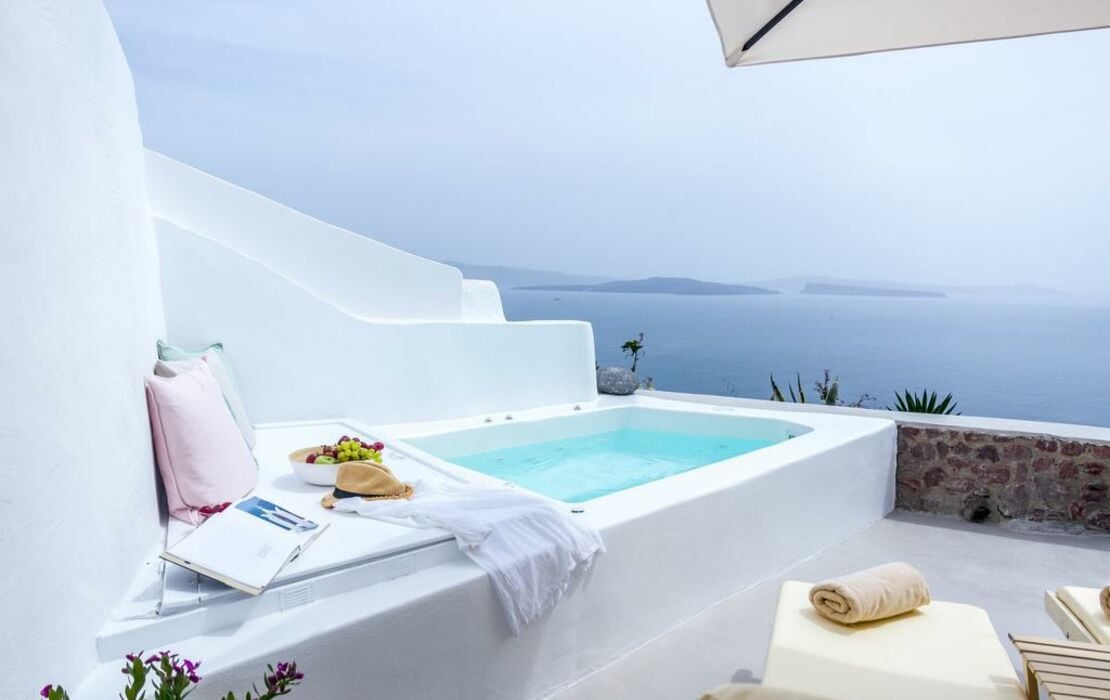 Cleo's Dream Villa, a Design Boutique Hotel Oia, Greece