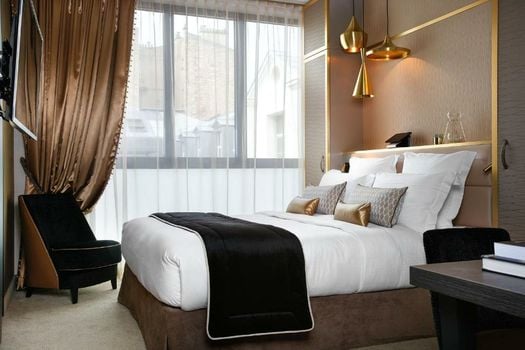 Niepce Paris, Curio Collection By Hilton