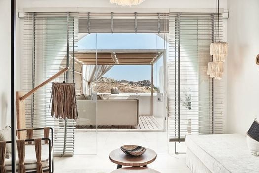 Volcano Luxury Suites Milos