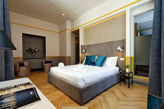 Roma Five Suites