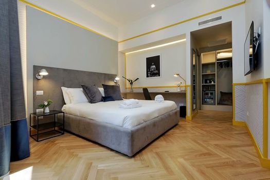 Roma Five Suites