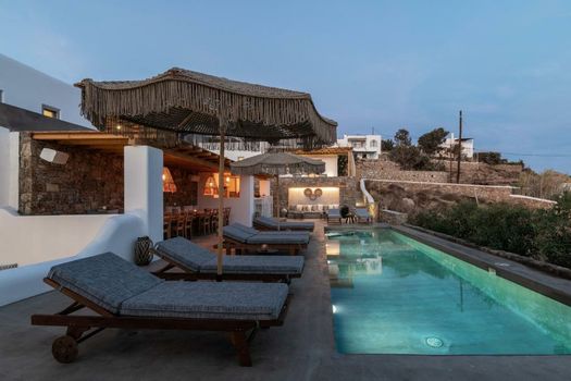 Trinity Mykonos - Villa & Beachfront Boutique Hotel