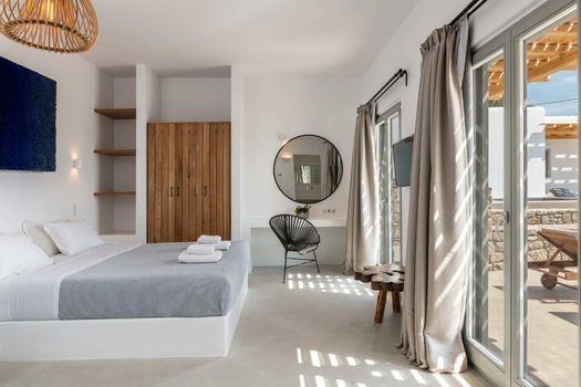 Trinity Mykonos - Villa & Beachfront Boutique Hotel