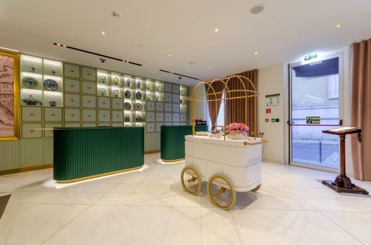 The Emerald House Lisbon - Curio Collection By Hilton