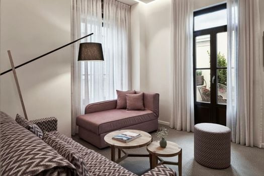 NLH MONASTIRAKI - Neighborhood Lifestyle Hotels