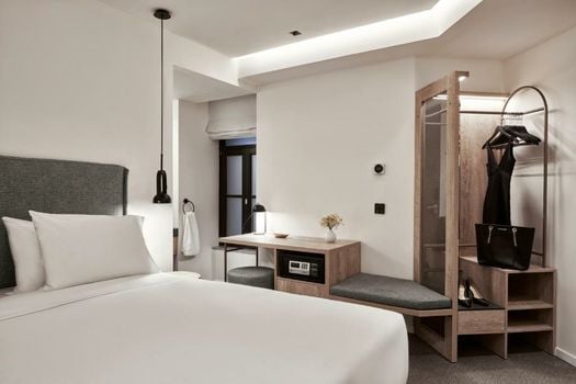 NLH MONASTIRAKI - Neighborhood Lifestyle Hotels