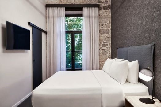 NLH MONASTIRAKI - Neighborhood Lifestyle Hotels