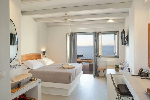 Paros Cape Suites