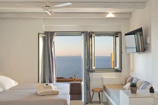 Paros Cape Suites