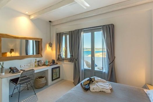 Paros Cape Suites