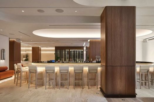 Vogue Hotel Montreal Downtown, Curio Collection by Hilton