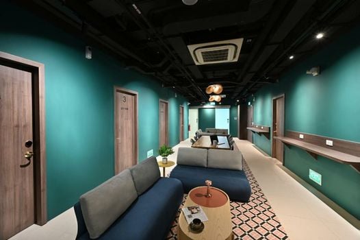 Dream Chaser Boutique Capsule Hotel