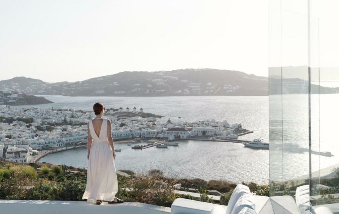 Deos Mykonos - A Myconian Collection Hotel