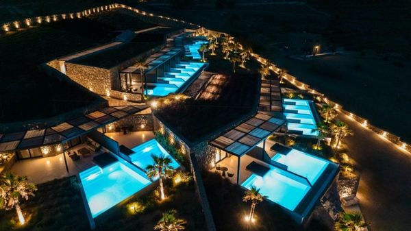 Ftelia Black Villas