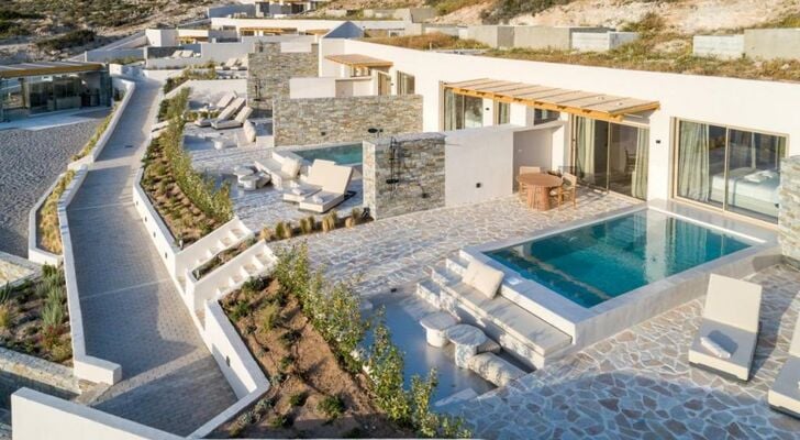 Solus Suites Milos