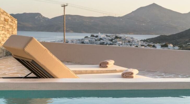 Solus Suites Milos