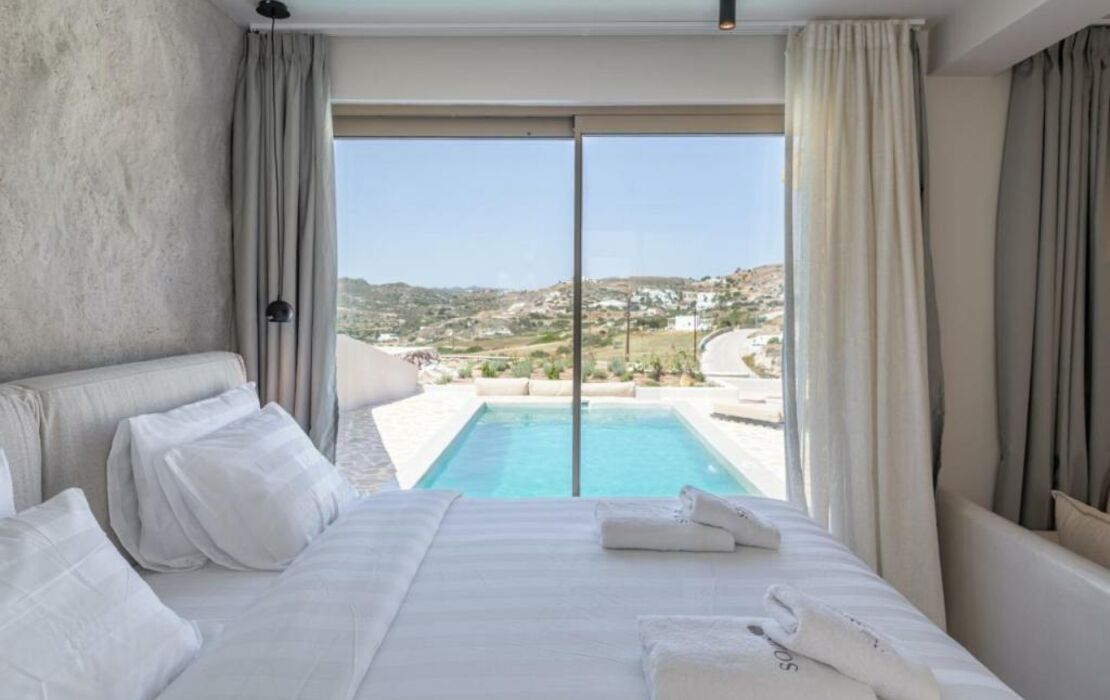 Solus Suites Milos