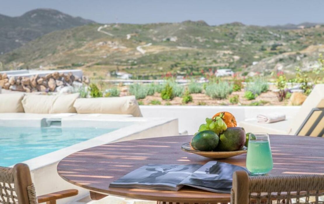 Solus Suites Milos