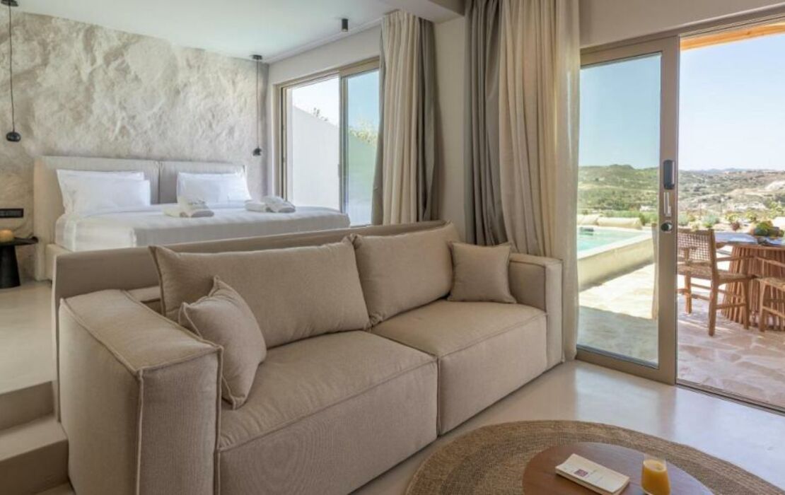 Solus Suites Milos