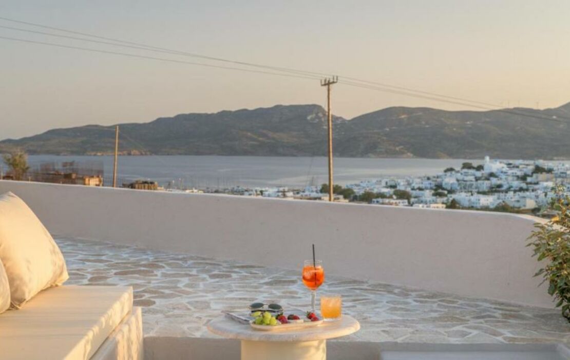 Solus Suites Milos