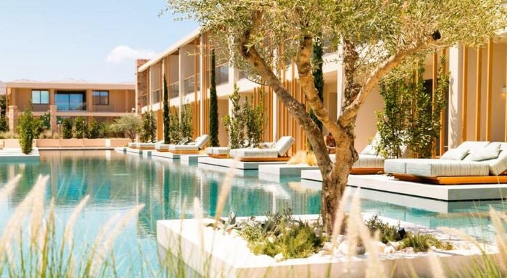 PEARL ISLAND CHIOS HOTEL & SPA