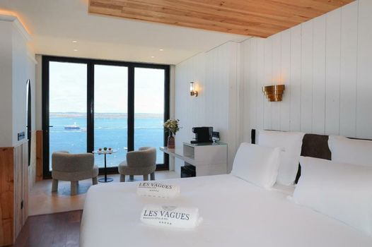 Les Vagues Hotel & Spa