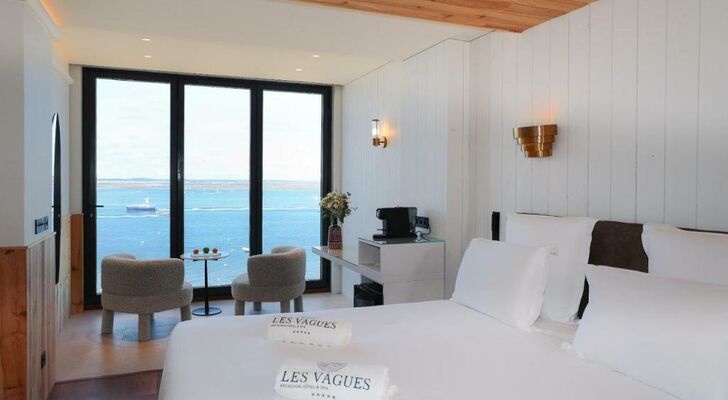 Les Vagues Hotel & Spa