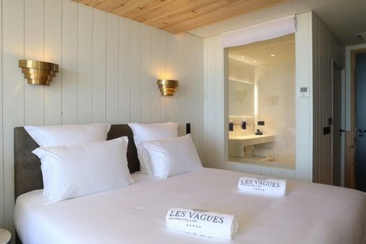 Les Vagues Hotel & Spa