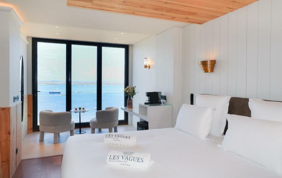 Les Vagues Hotel & Spa