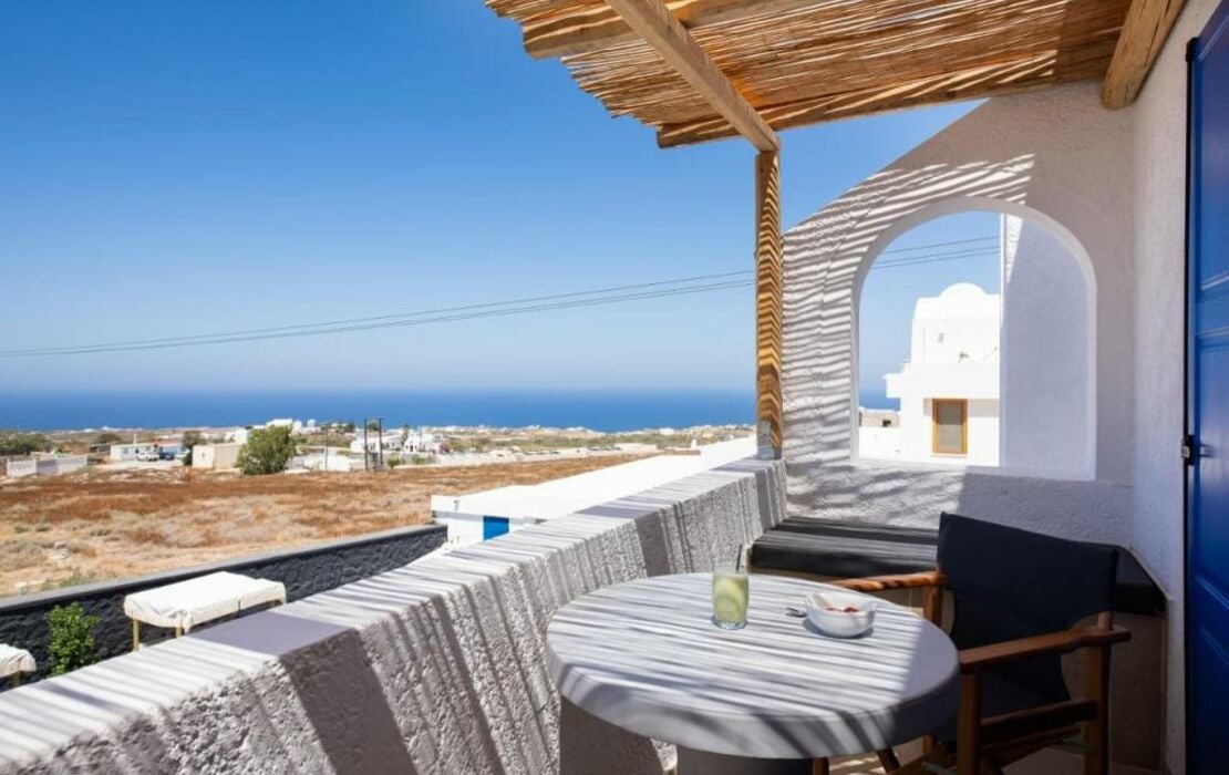 Bios Santorini Vegan - Vegetarian Boutique Hotel