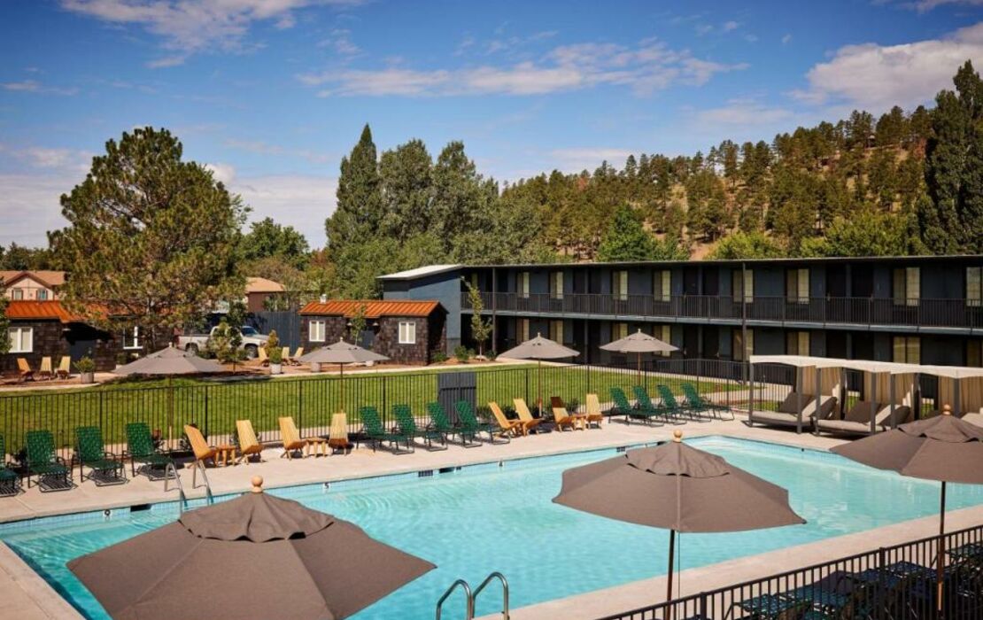 High Country Motor Lodge - Near NAU and Downtown