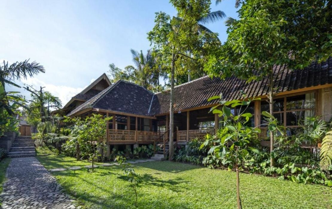 RUMAH KAYU RESORT