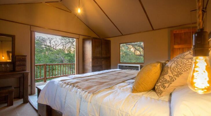 Vuyani Safari Lodge