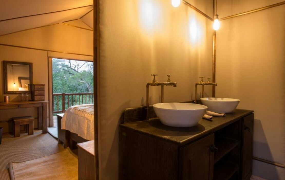 Vuyani Safari Lodge