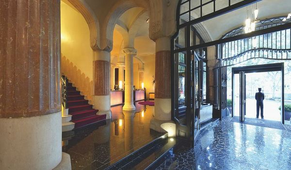 Hotel Casa Fuster G.L Monumento