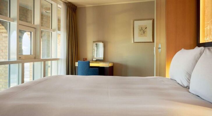 Wasserturm Hotel Cologne, Curio Collection by Hilton